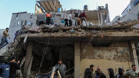 Ein beschädigtes Gebäude nach einem israelischen Luftangriff