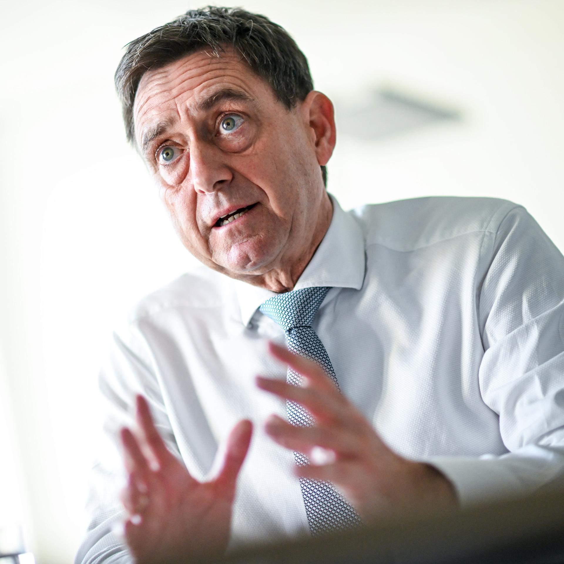 Oliver Blatt, Chef des GKV-Spitzenverbands, im Porträt