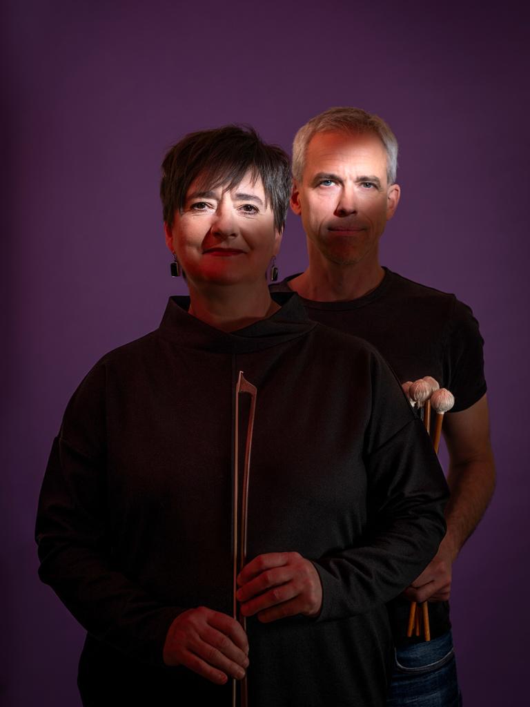 Portrait of the TRANCE & RHYTHM musicians Anna Carewe and Oli Bott
