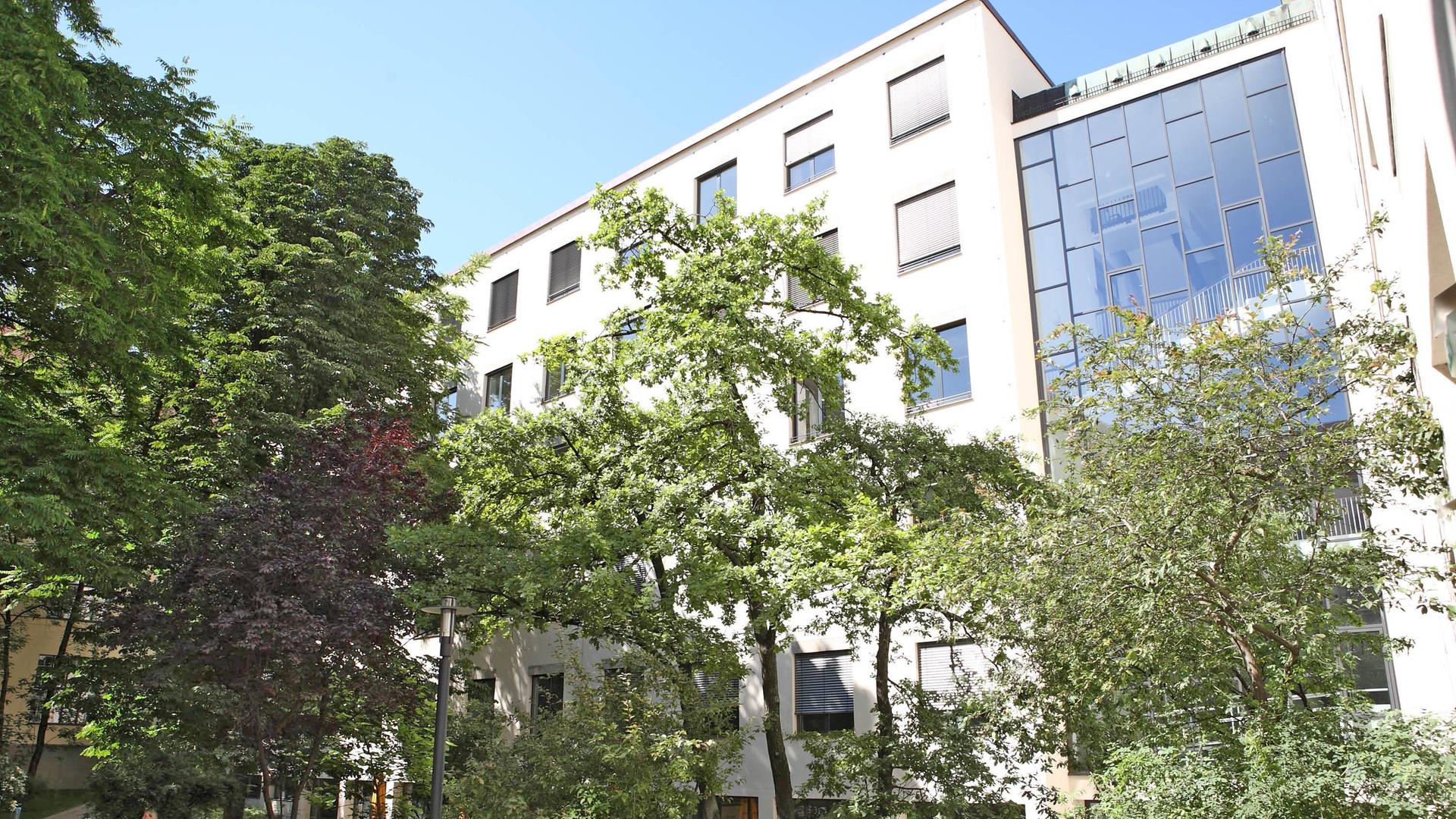Das Gebäude der Katholischen Fakultät an der Ludwig-Maximilians-Universität in München.