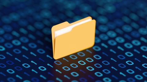 Ein gelber Ordner steht auf einem digitalen Bildschirm, der mit Binärcodes gefüllt ist.