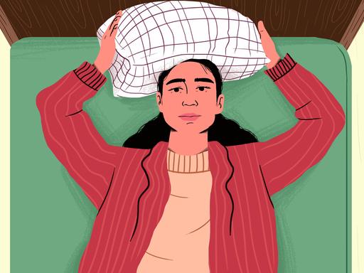 Illustration einer Frau, die auf einem Bett liegt und sich ein Kissen über den Kopf hält.