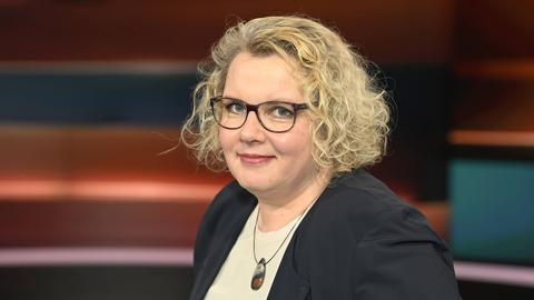 Porträtaufnahme der GEW-Vorsitzenden Maike Finnern während der Talkshow von Markus Lanz im ZDF am 23.20.2020.