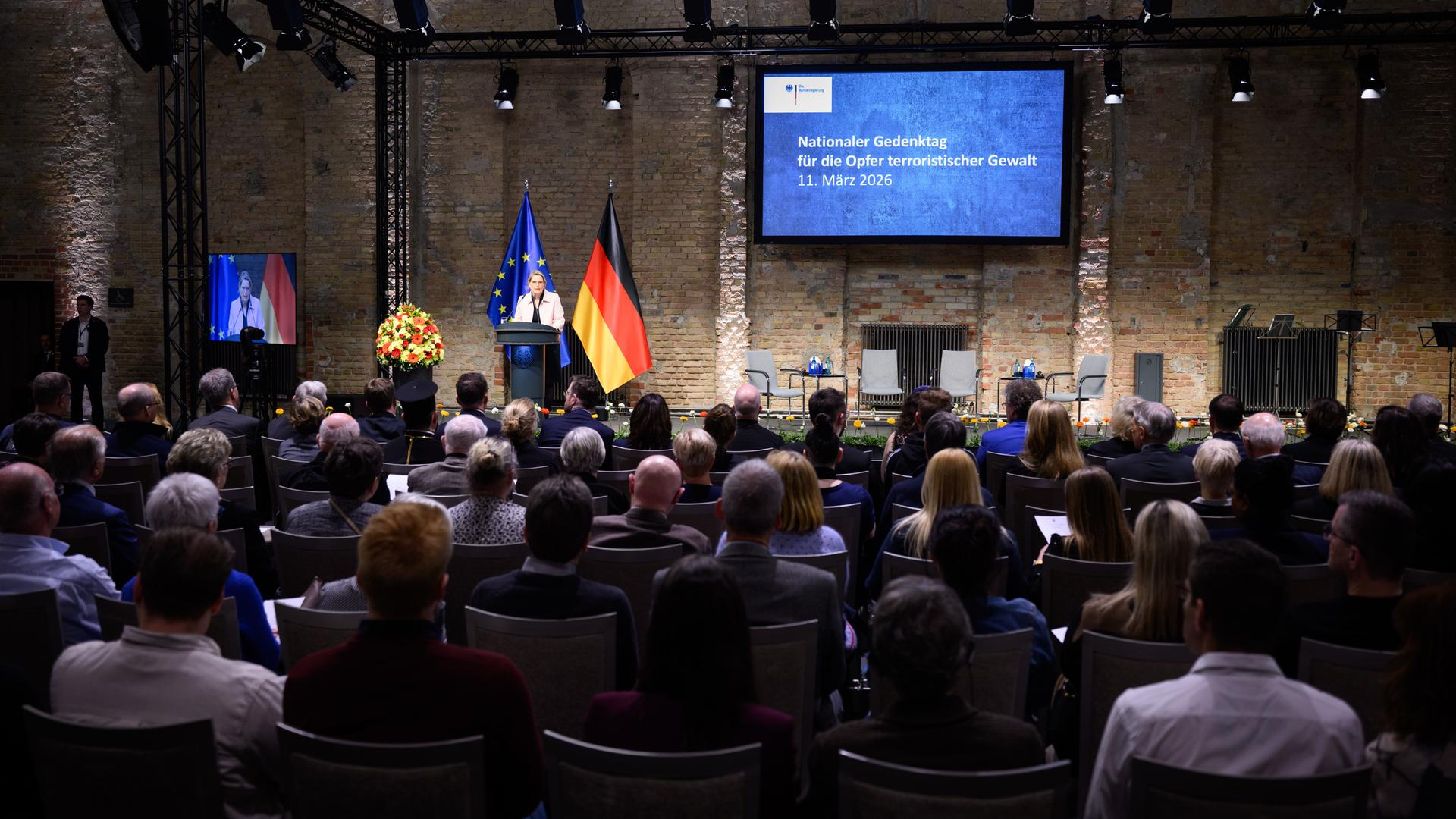Stefanie Hubig (SPD), Bundesministerin der Justiz und für Verbraucherschutz, spricht bei der zentralen Gedenkveranstaltung der Bundesregierung zum Nationalen Gedenktag für die Opfer terroristischer Gewalt.