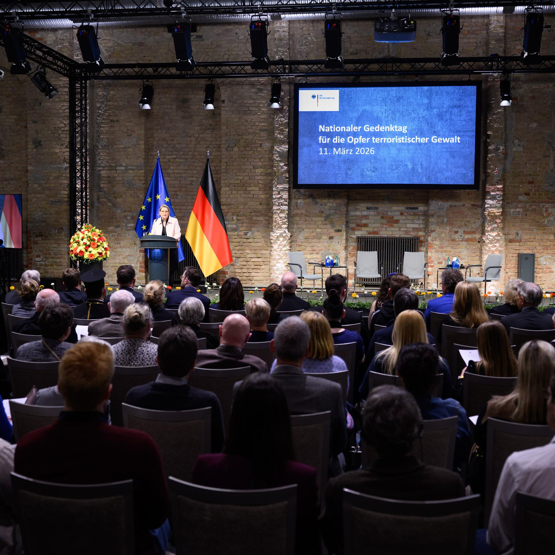 Stefanie Hubig (SPD), Bundesministerin der Justiz und für Verbraucherschutz, spricht bei der zentralen Gedenkveranstaltung der Bundesregierung zum Nationalen Gedenktag für die Opfer terroristischer Gewalt.