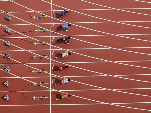 Start bei einem 100-Meter-Lauf bei der Leichtathletik-WM in Budapest 2023