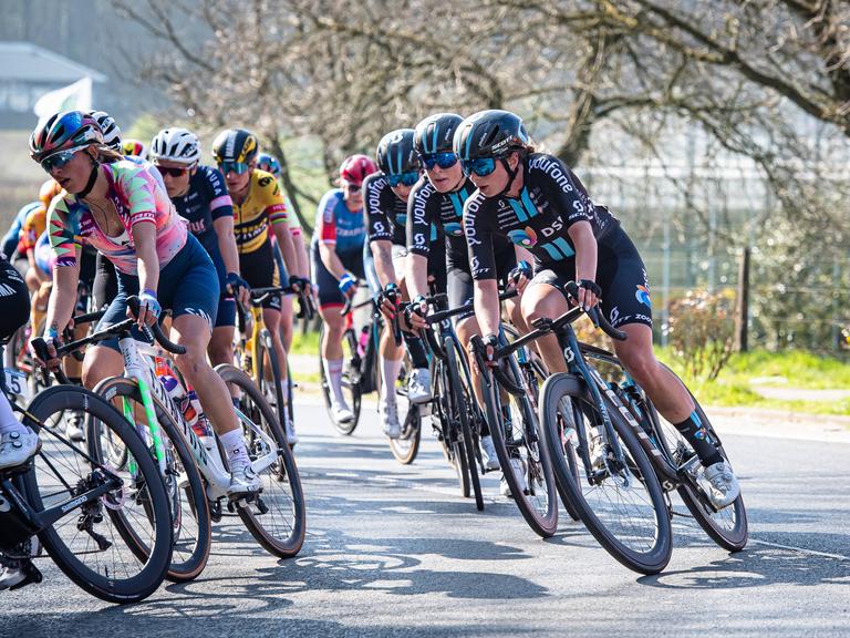 Liane Lippert (r.) beim Rennen in Gent.