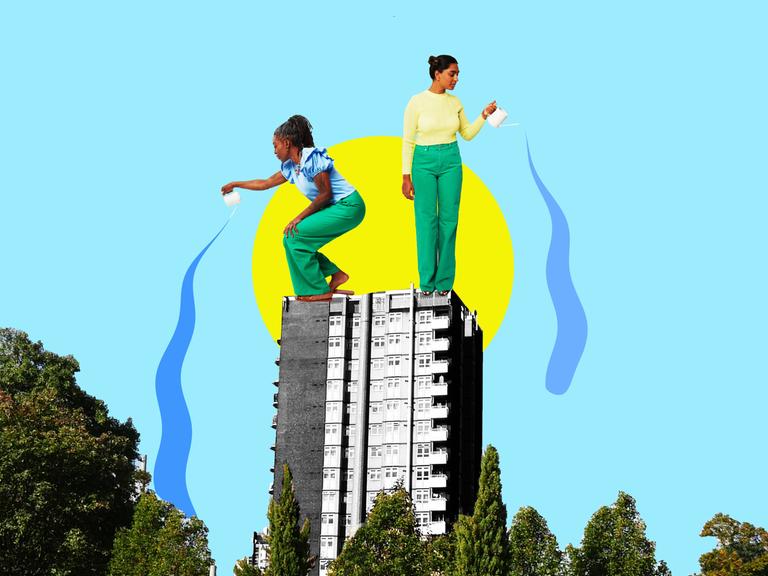 Zeichnung von zwei Frauen auf einem Hochhaus, die vom Dach aus die Bäume gießen.