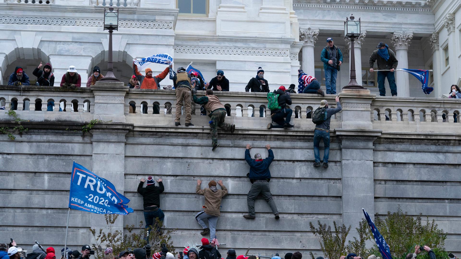 Trump-Anhänger stürmten am 6. Januar 2021 das Kapitol in Washington 
