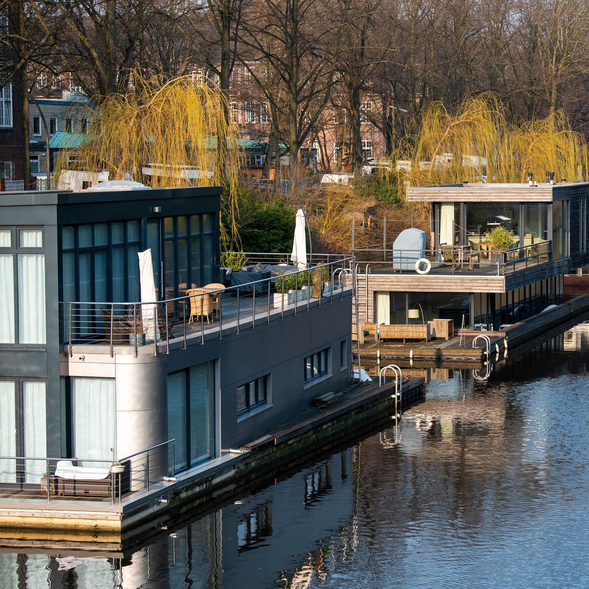 Hausboote in Hamburg - Was das Wohnen auf dem Wasser so besonders macht episode artwork