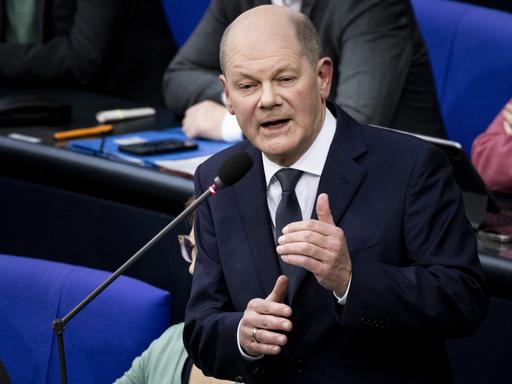 Olaf Scholz (SPD), Bundeskanzler, aufgenommen im Rahmen einer Befragung der Bundesregierung im Deutschen Bundestag in Berlin, 14.03.2024.