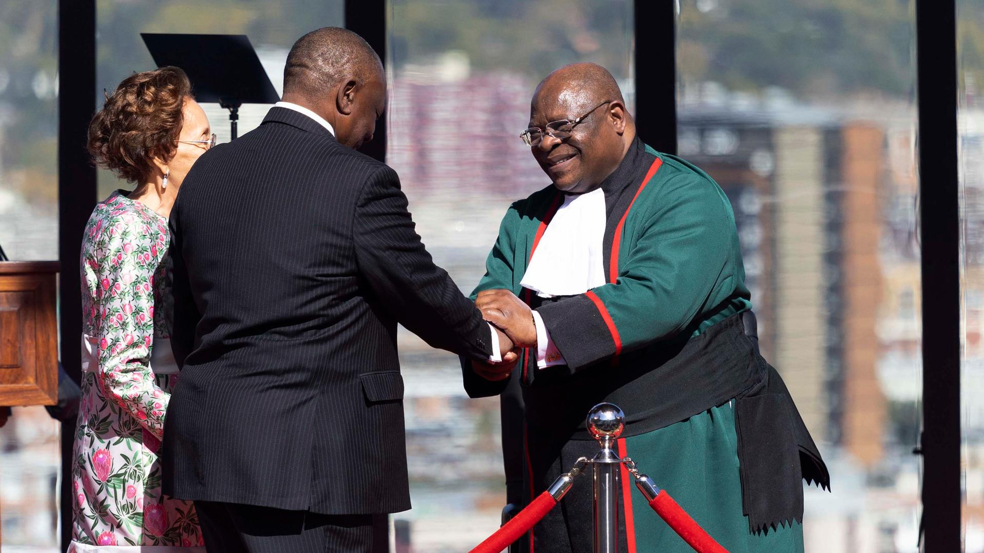 Cyril Ramaphosa bei seiner Vereidigung zur zweiten Amtszeit. Cyril Ramaphosa bei seiner Vereidigung zur zweiten Amtszeit.