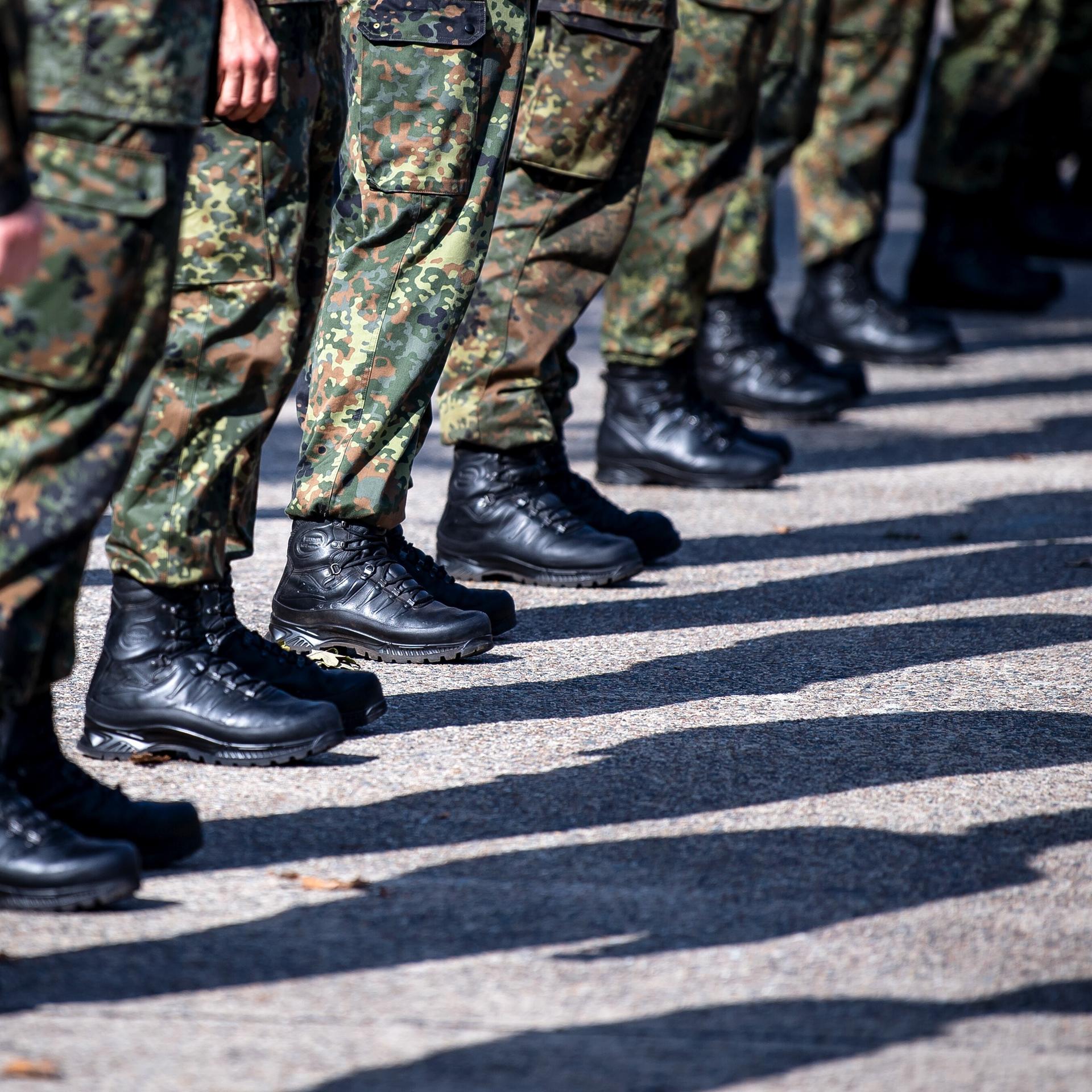 Bundeswehr Convoca Centenas De Jovens Para Exames De Alistamento