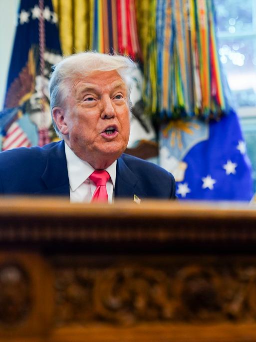 Trump im Oval Office 