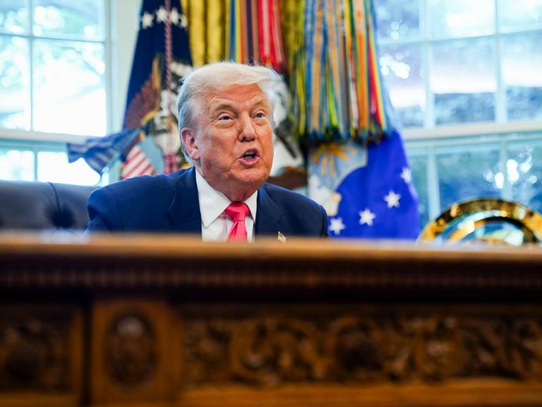 Trump im Oval Office 