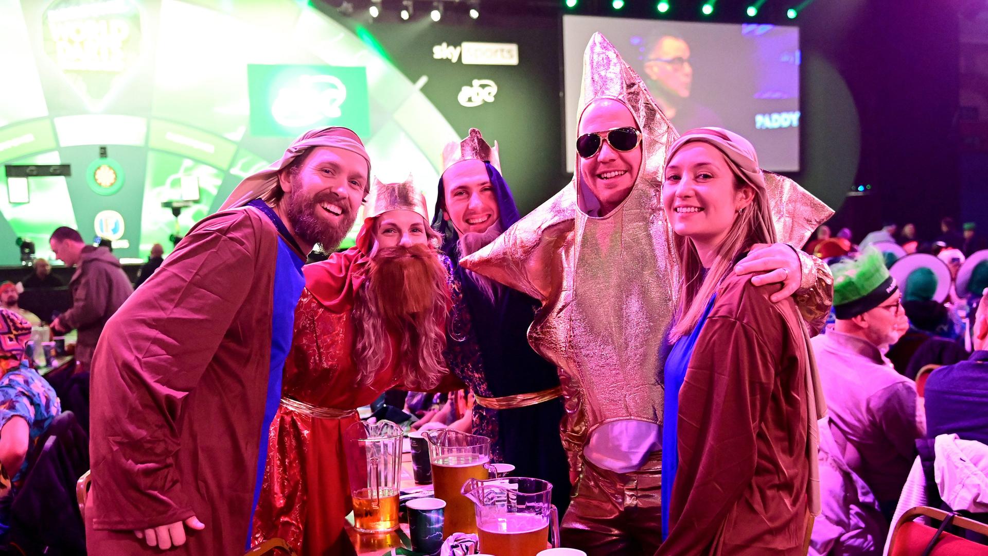 Stimmung wie am Ballermann: Fans bei der Darts-WM im Londoner Ally Pally