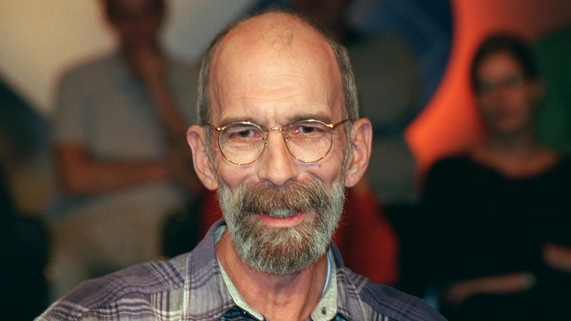 Rik de Lisle, früherer Kultmoderator des Radiosenders RIAS und Medienberater, aufgenommen am 21.10.2001 in einer Talkshow in Berlin.