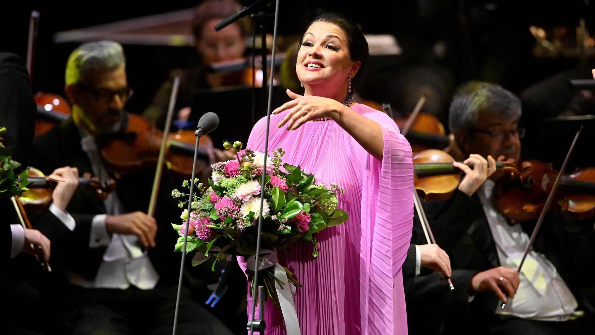 Anna Netrebko live auf der Buehne am 27.07.2025 in Regensburg, Schlossfestspiele.