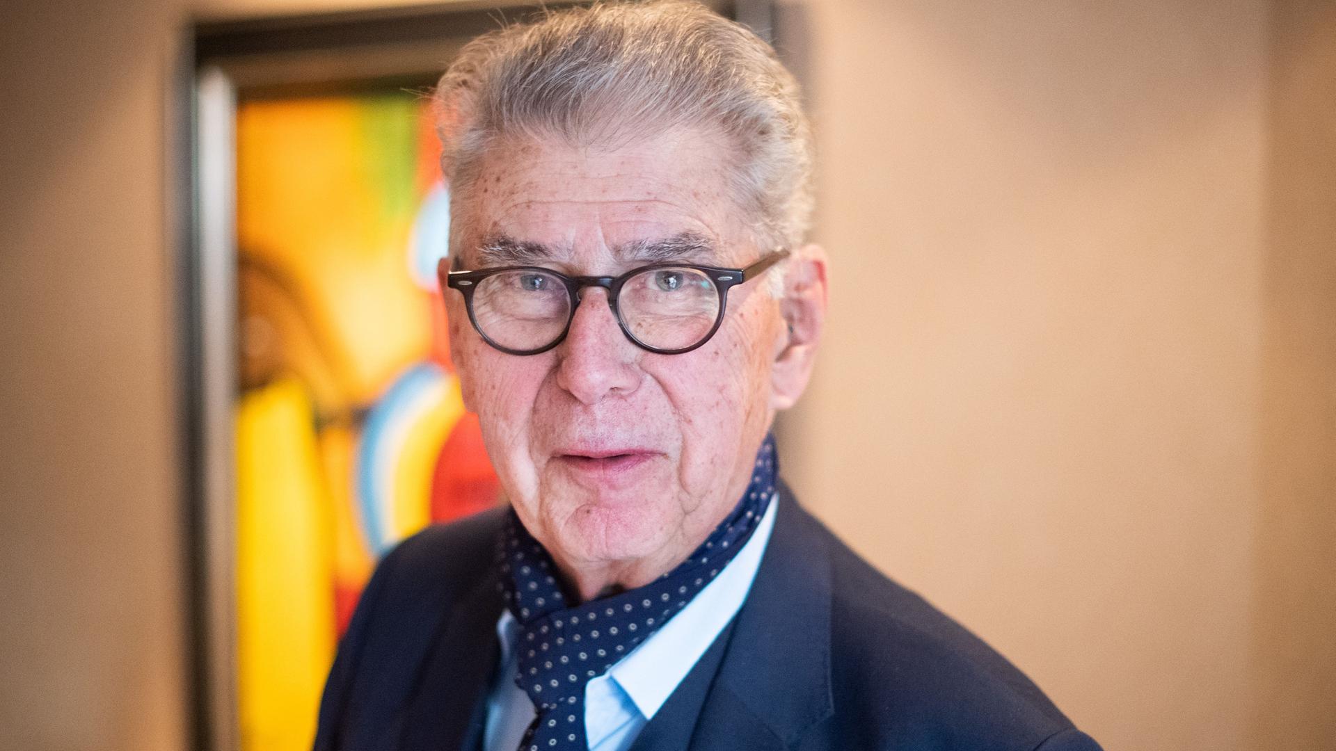 Der Unternehmer Heinz Dürr nimmt an einem Gespräch mit der Deutschen Presse-Agentur (dpa) teil. Der Unternehmer Heinz Dürr nimmt an einem Gespräch mit der Deutschen Presse-Agentur (dpa) teil.