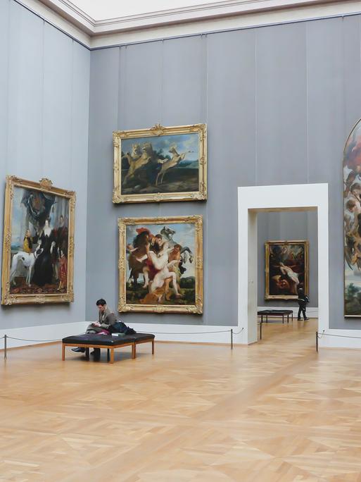 Ein Ausstellungsraum in der Alten Pinakothek in München.
      