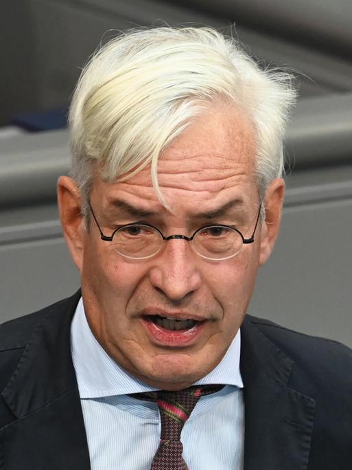 Mathias Middelberg (CDU) spricht im Bundestag.