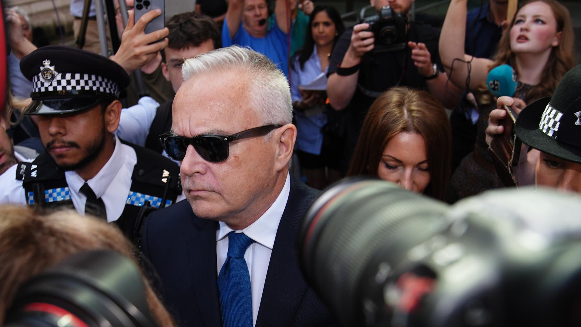 Großbritannien, London: Huw Edwards, ehemaliger Moderator des BBC, verlässt den Westminster Magistrates' Court. 