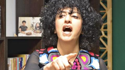 Nobelpreisträgerin Narges Mohammadi bei einem Interview Anfang Dezember