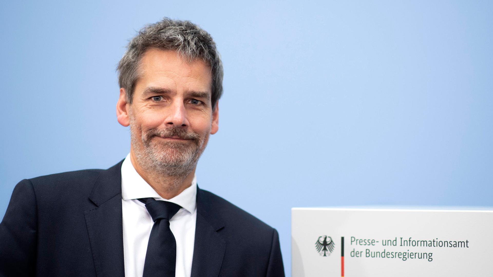 Steffen Hebestreit, neuer Regierungssprecher und Chef des Presse- und Informationsamtes der Bundesregierung, am 09.12.2021 während einer Zeremonie zur Amtsuebernahme in Berlin. Steffen Hebestreit, neuer Regierungssprecher und Chef des Presse- und Informationsamtes der Bundesregierung, am 09.12.2021 während einer Zeremonie zur Amtsuebernahme in Berlin.