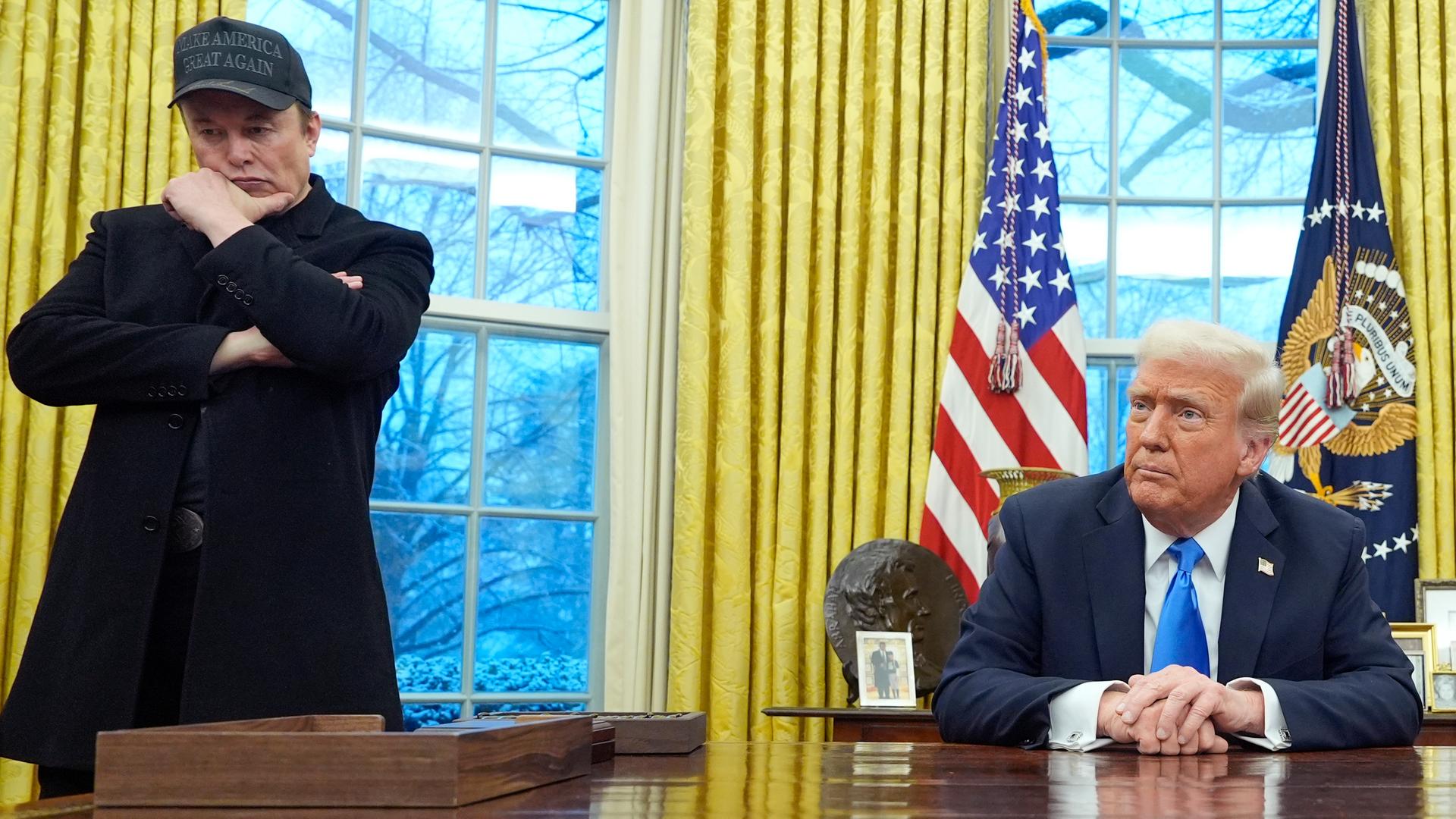 Elon Musk und US-Präsident Donald Trump im Oval Office des Weißen Hauses in Washington 