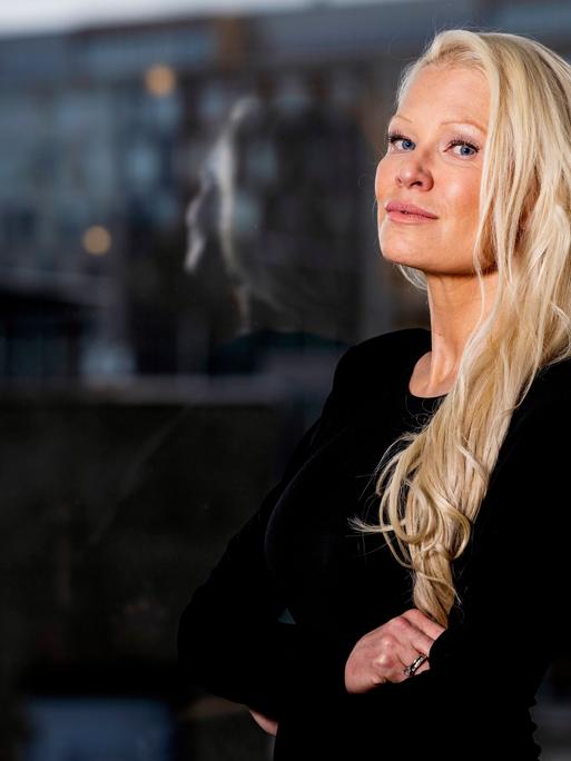 Die Geigerin Linda Lampenius, die für Finnland beim Eurovision Song Contest in Stockholm antreten wird. (Quelle: picture alliance)