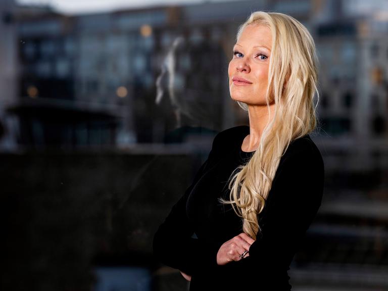 Die Geigerin Linda Lampenius, die für Finnland beim Eurovision Song Contest in Stockholm antreten wird. (Quelle: picture alliance)