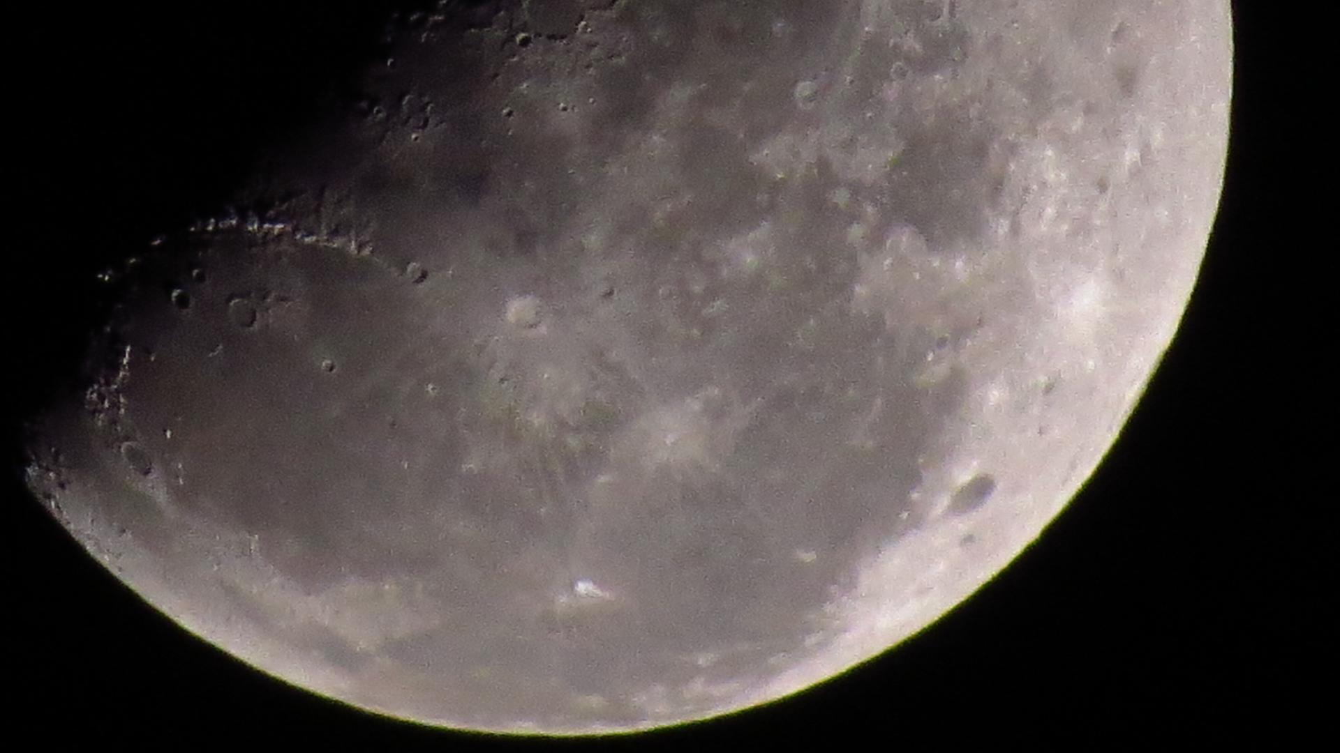 Der Mond am Nachthimmel Der Mond am Nachthimmel