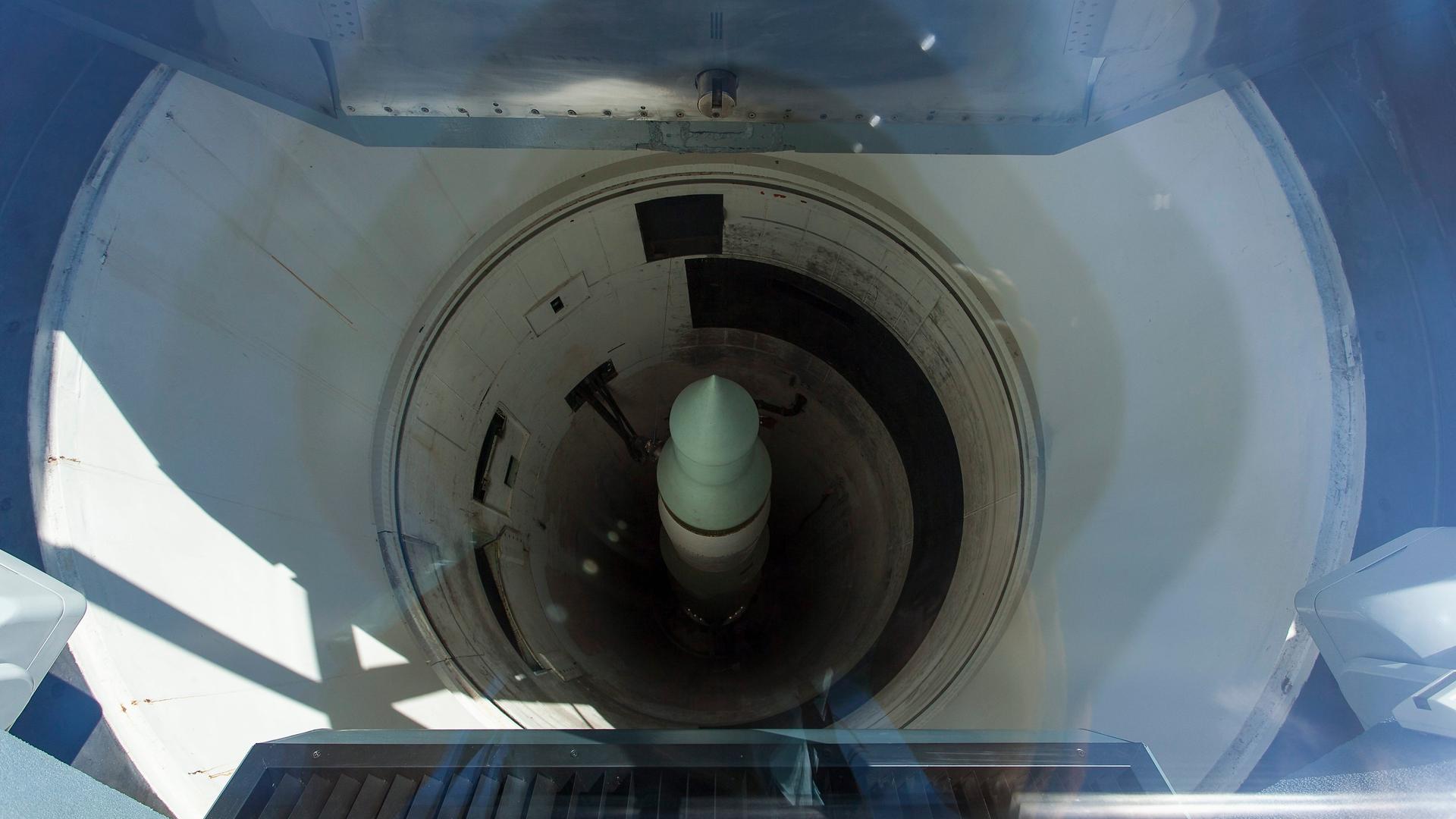 Eine Minuteman-Missile in einem Raketen-Silo Eine Minuteman-Missile in einem Raketen-Silo