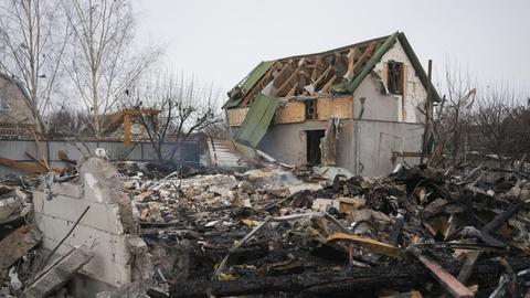 Ein völlig zerstörtes Wohnhaus in der Region Saporischschja