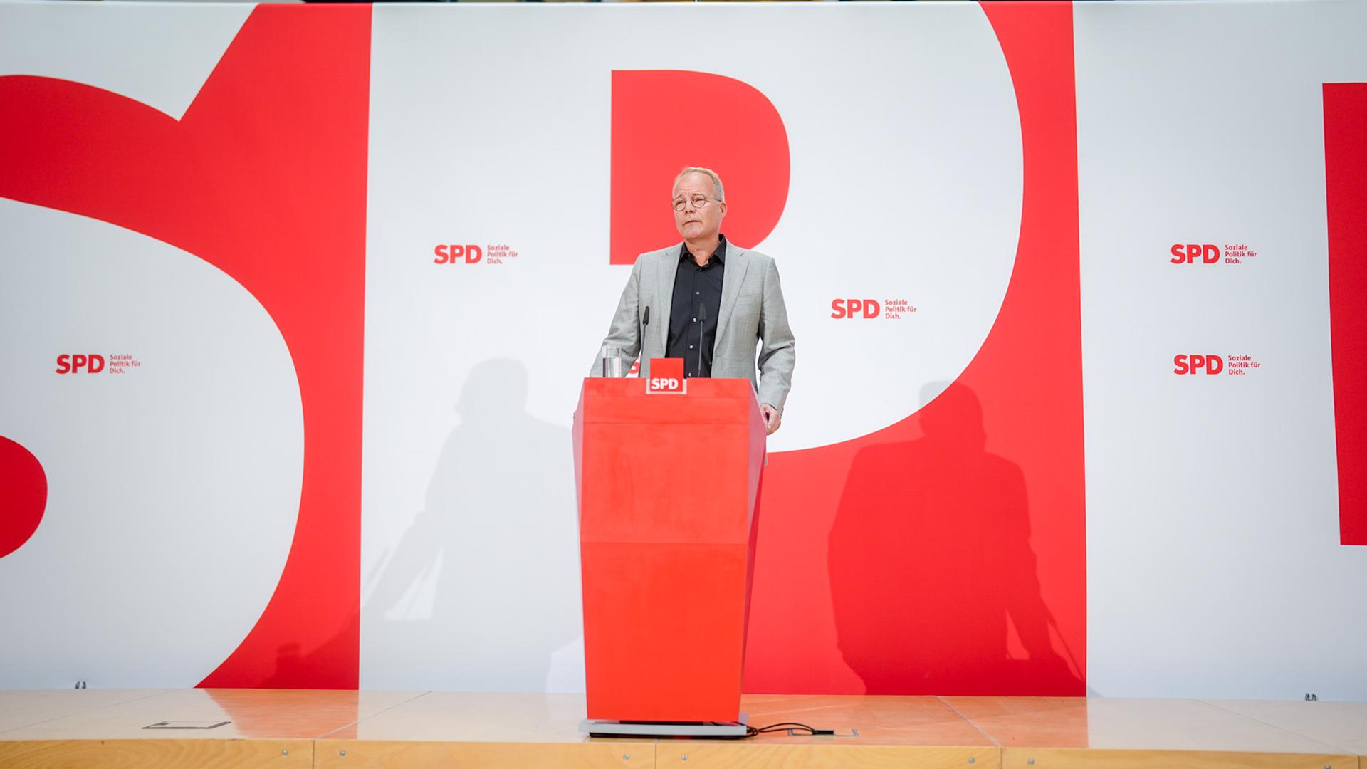 Koalition steht - auch SPD-Mitglieder stimmen Vertrag mit Union zu - Klingbeil wird Vizekanzler und Finanzminister