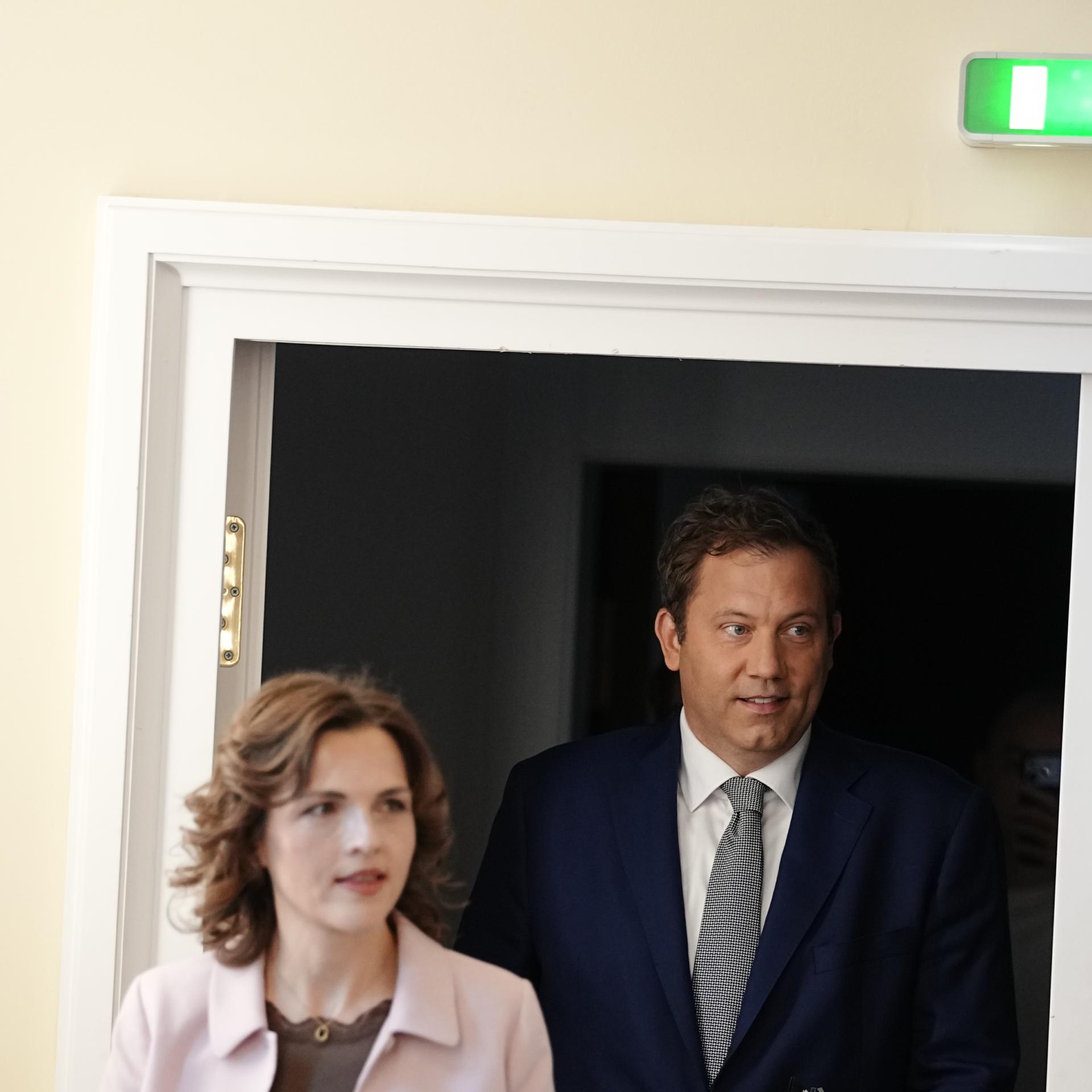 Lars Klingbeil (SPD) und Elisabeth Kaiser kommen zum Branchendialog Ost "Start-ups und Scale ups" ins Finanzministerium. 