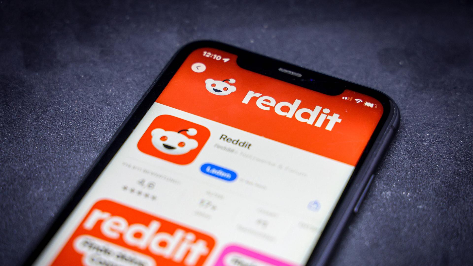 Logo von Reddit auf einem Smartphone