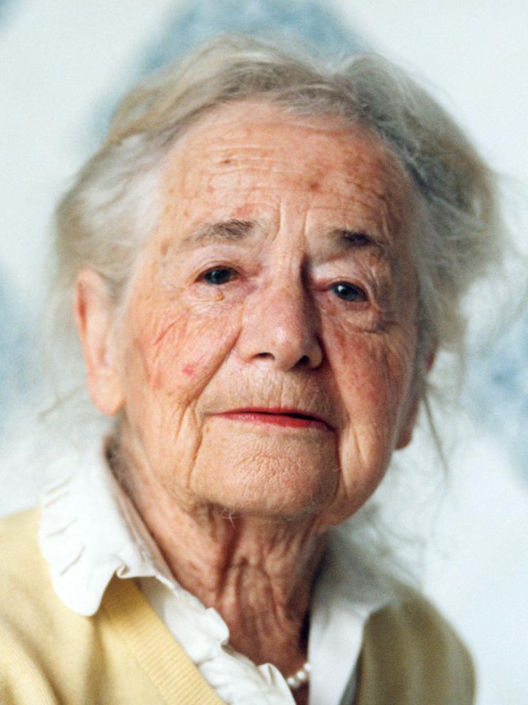 Porträtaufnahme von Hilde Domin mit über 80 Jahren