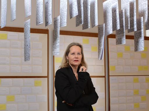 Ulrike Damm, Autorin, Grafikerin und Verlegerin zeigt in der Zitadelle Berlin Spandau ihre Textinstallation.
