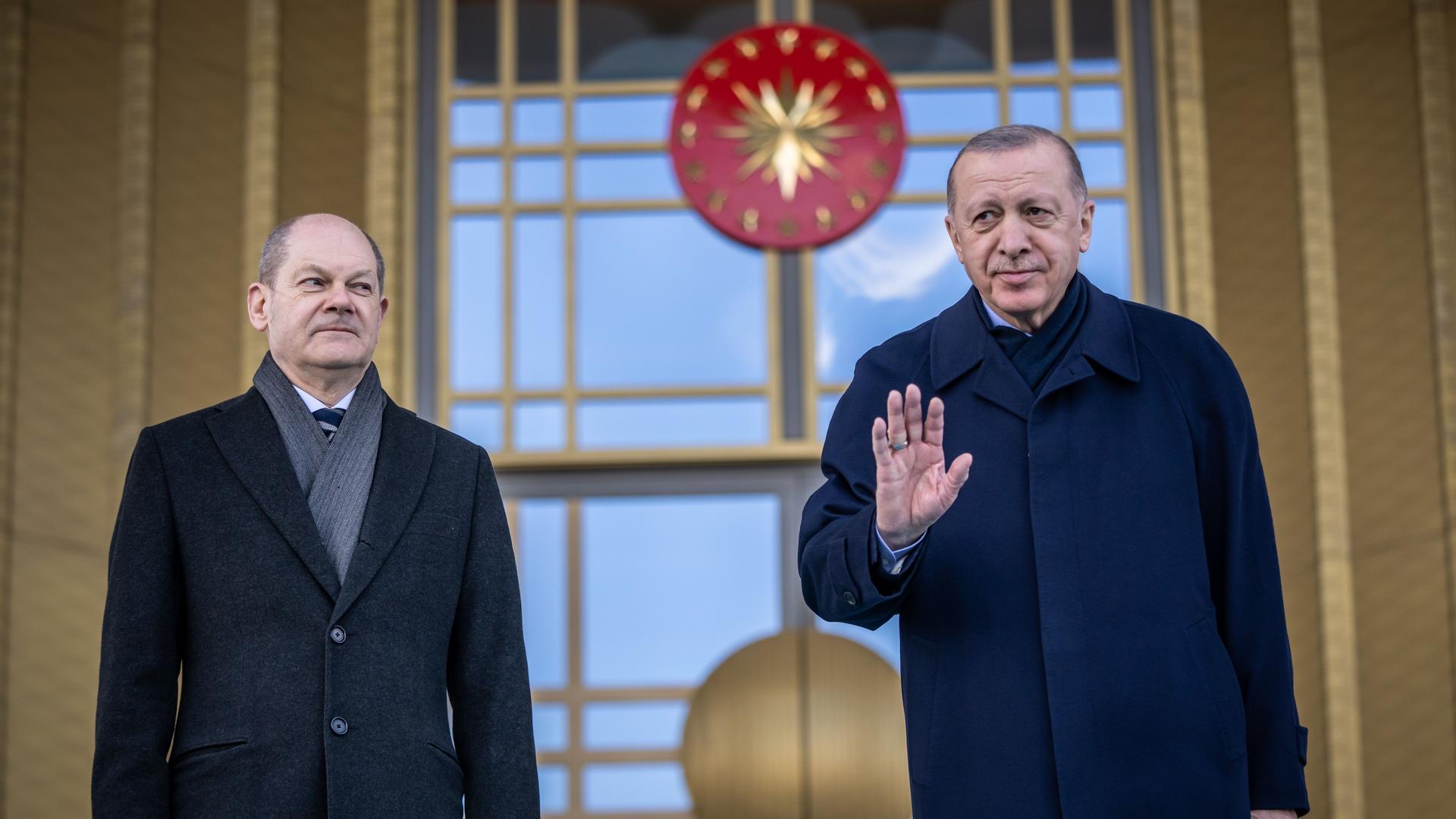 Kanzler Olaf Scholz mit dem türkischen Präsidenten der Türkei, Erdogan