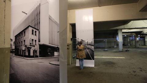 Ausstellung mit Aufnahmen des Kölner Fotografen Chargesheime im PhotoBookMuseum in der alten Fabrikhalle Carlswerk in Köln-Mülheim. 
