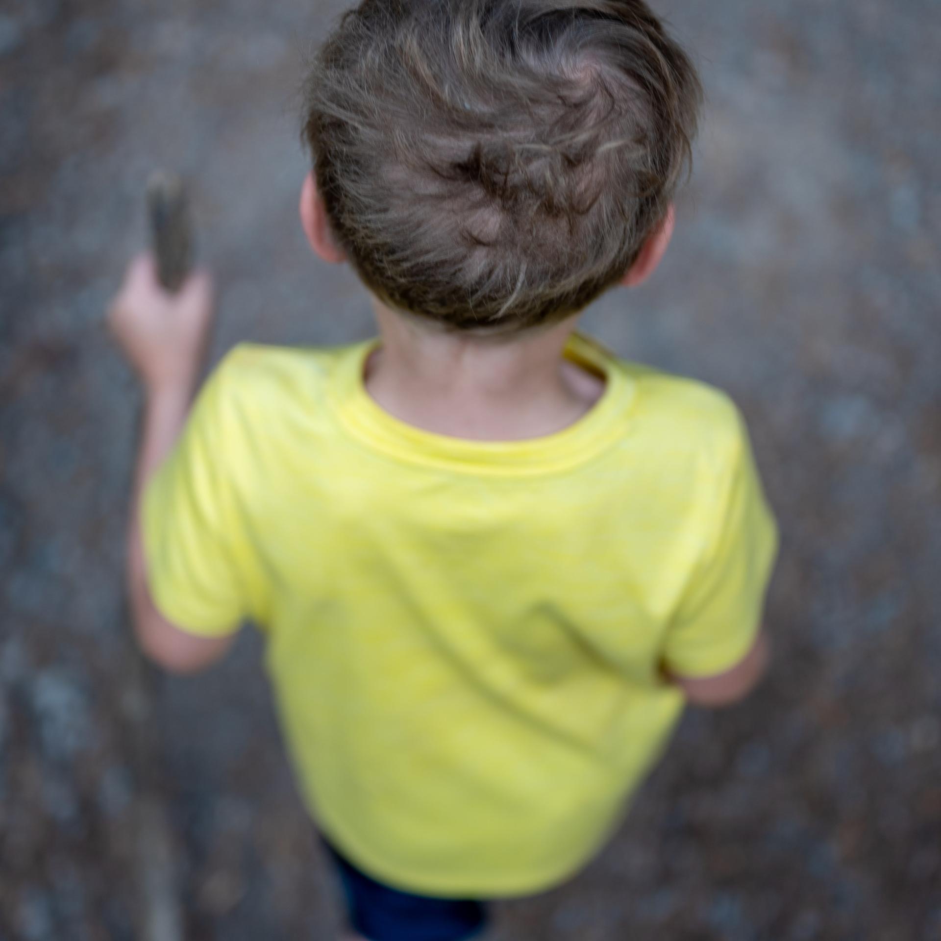 Die Geschichte im Kinderhörspiel - Der Junge, der unbedingt zu Fuß gehen wollte...