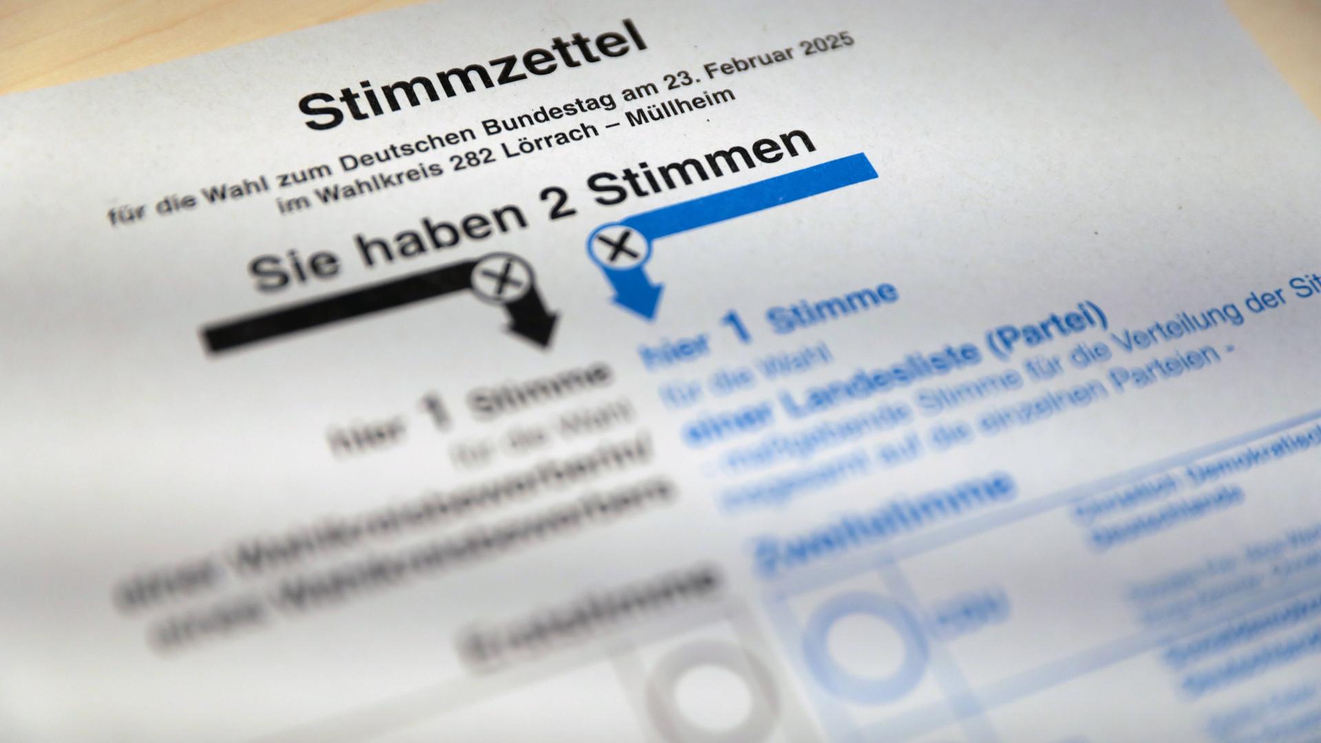 Stimmzettel zur Bundestagswahl am 23. Februar 2025. 