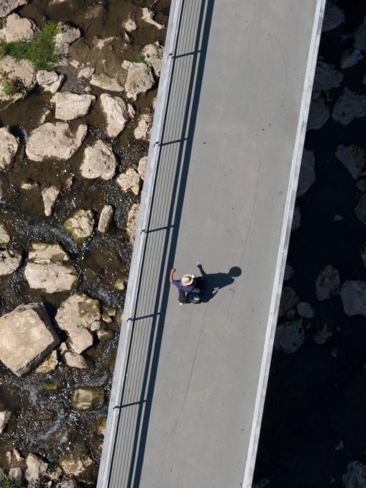 Das ausgetrocknete Flussbett der Rems in der Innenstadt von Schwäbisch Gmünd