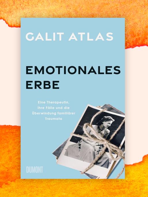 Das Cover von "Emotionales Erbe" zeigt einen Stapel Fotos, der mit einem Faden zusammen gebunden ist.