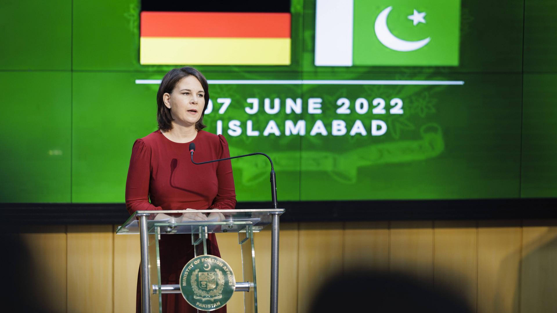 Annalena Baerbock (Buendnis 90/Die Gruenen), Bundesaussenministerin, und Bilawal Bhutto Zardari, Aussenminister der Isl