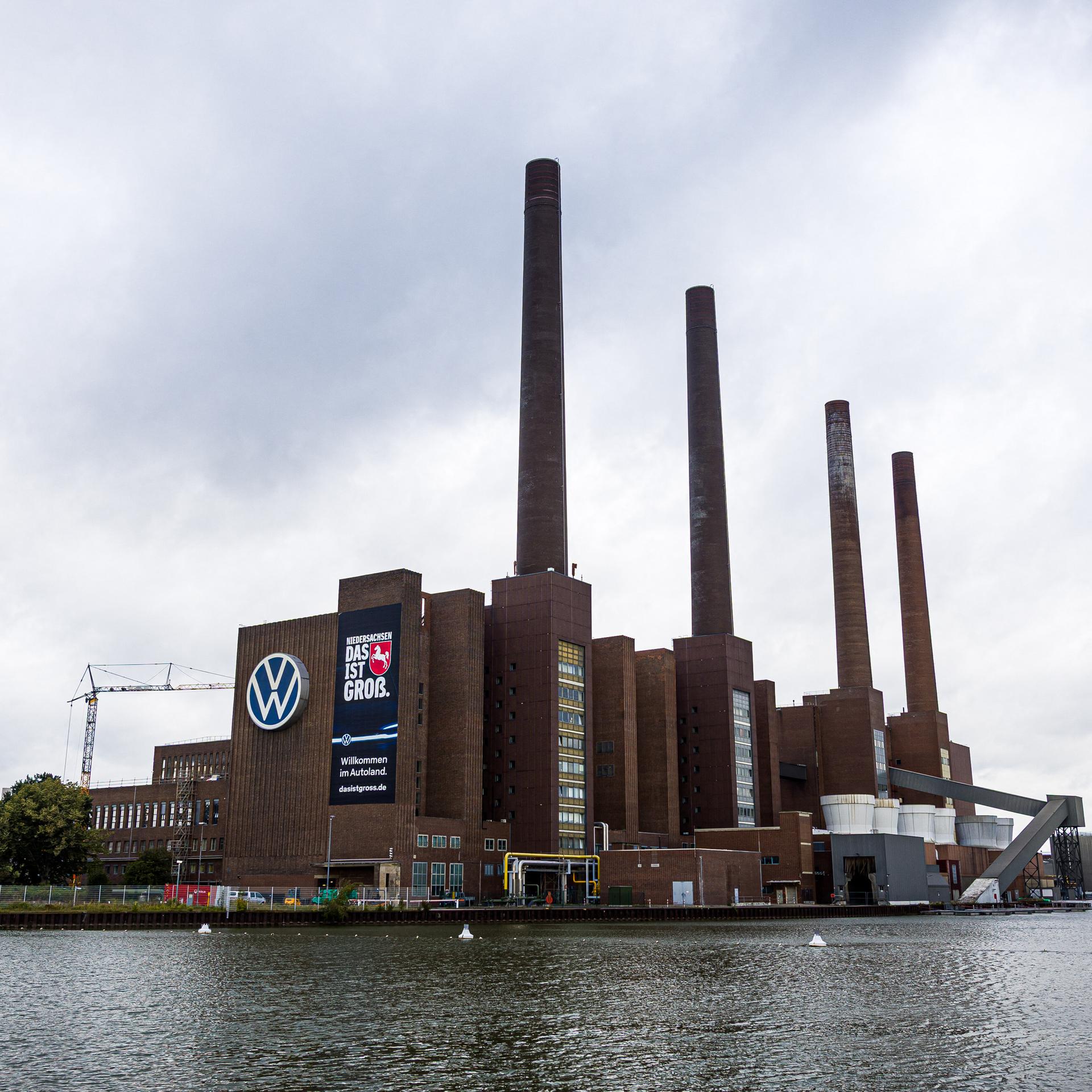 Krise bei VW: Autoexperte Bratzel fordert mehr als nur Sparmaßnahmen episode artwork