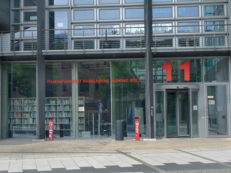 Die Filmuniversität Konrad Wolf in Potsdam-Bablesberg