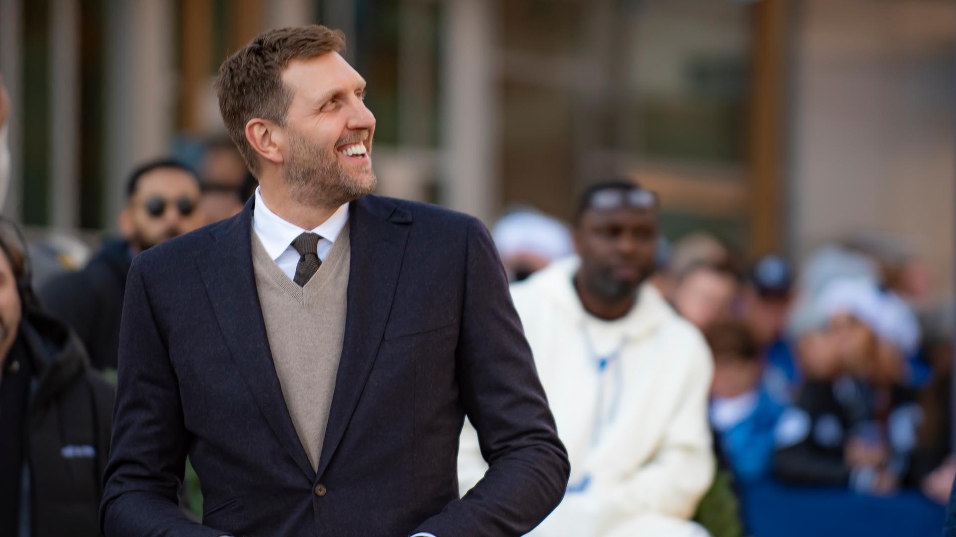 Basketball - Dirk Nowitzki Wird In Die "Hall Of Fame" Seines Sports ...