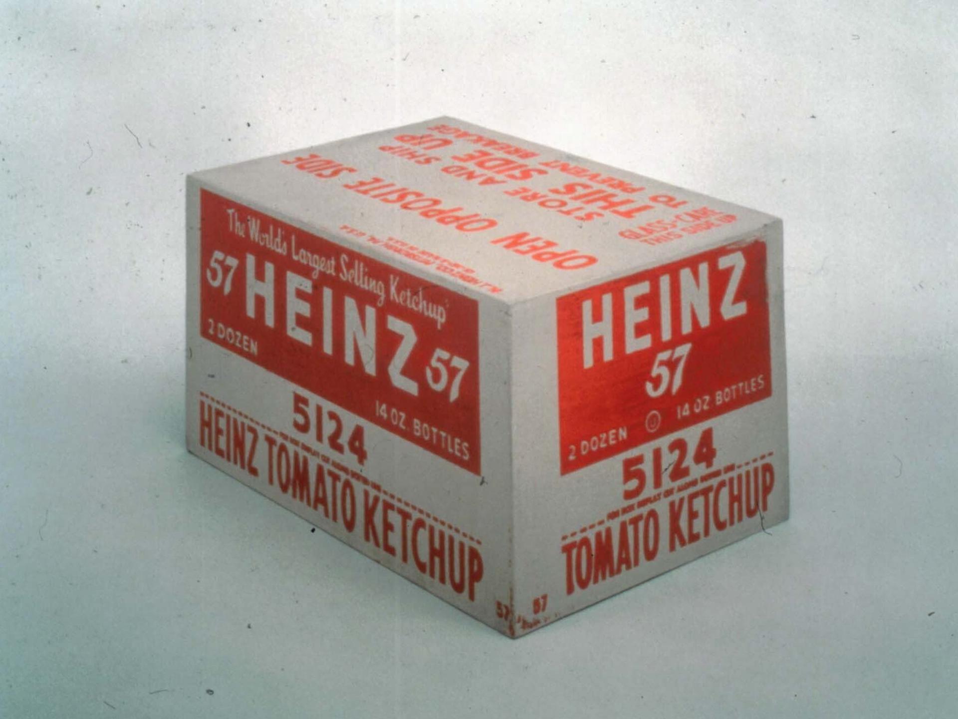 Die "Heinz Tomato Ketchup Box" von Andy Warhol aus dem Andy Warhol Museum in Pittsburgh. Eine Holzkiste, die originalgetreu die Umverpackung von Heinz-Ketchup-Flaschen nachahmt